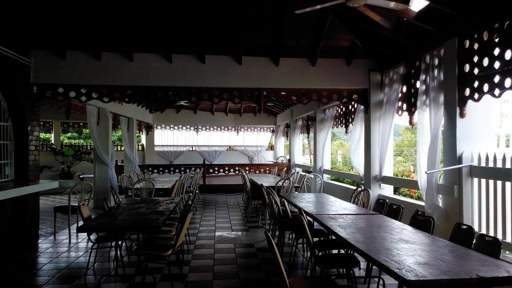 Village Hotel Ocho Rios Exterior foto